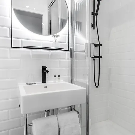 Отель 9hotel Bastille-lyon 3*